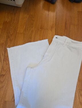 Universal Thread Cream Wide-Leg Jeans